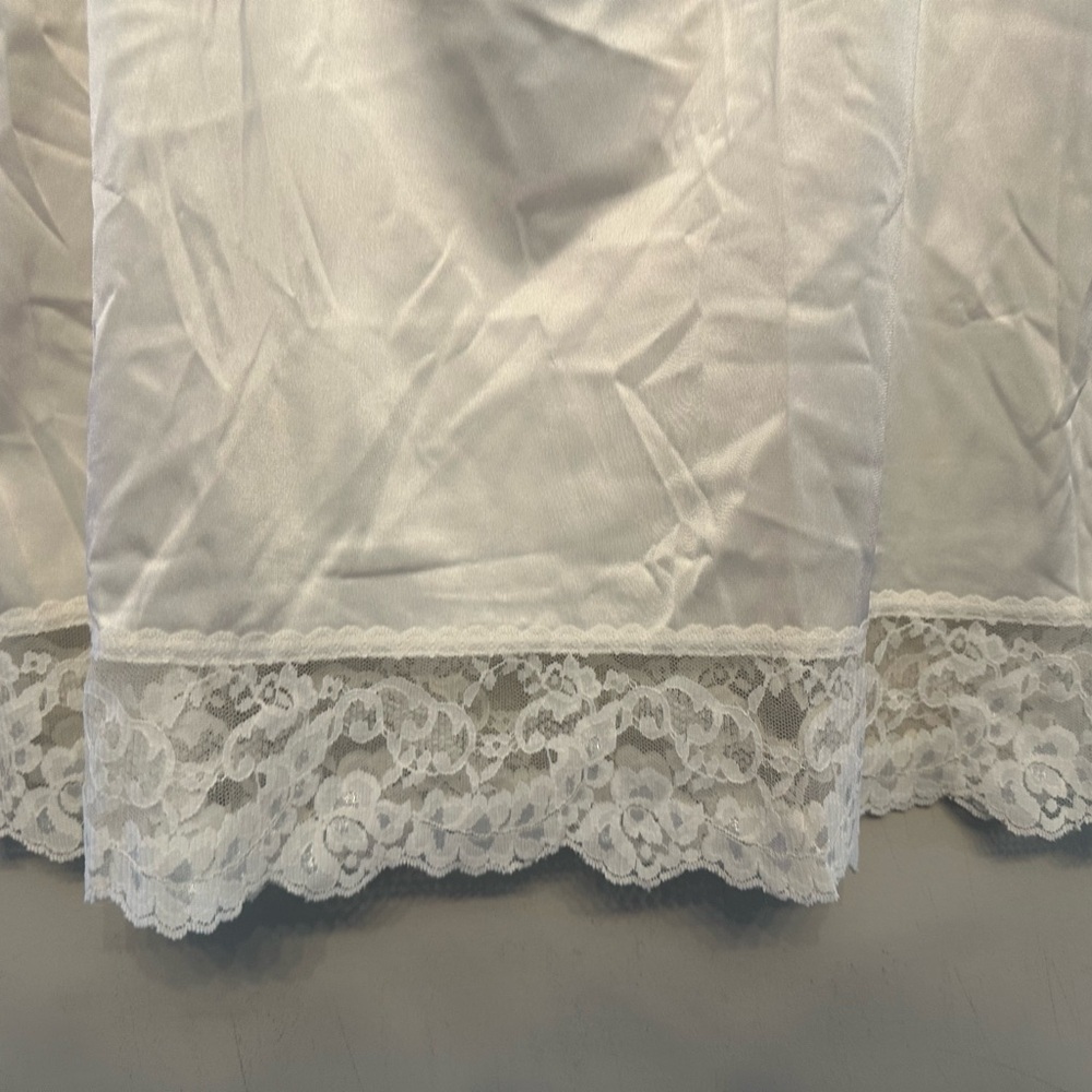 Vintage 80’s/90’s Vassarette Havana Cream Lace Trim Slip Size Large - Picture 4 of 6